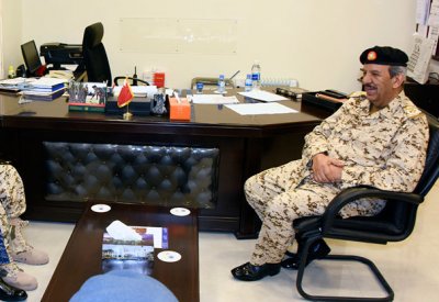 القائد العام بزيارة تفقدية لعدد من أسلحة ووحدات قوة دفاع البحرين