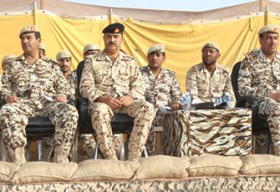 وحدات من قوة الدفاع تشارك في حفل تخريج إحدى الدورات العسكرية المتخصصة