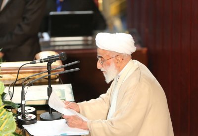 خامنئي يقرر مواجهة "مواقع التواصل" تفاديا للسقوط