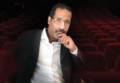 مسرح "أوال" يمنح الزميل أسامة الماجد العضوية الشرفية