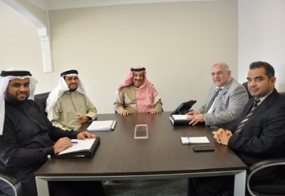 وكيل وزارة الإسكان يستقبل النائب علي العطيش 