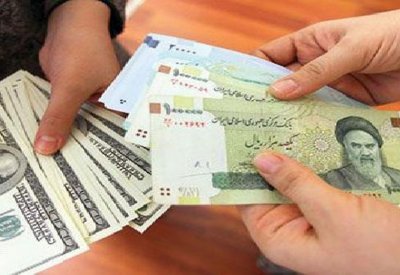الريال الإيراني يهبط إلى أدنى مستوى خلال عمر الثورة