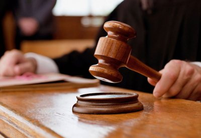 تأييد حبس آسيوية قتلت مولودها وألقته في سلة نفايات المطار