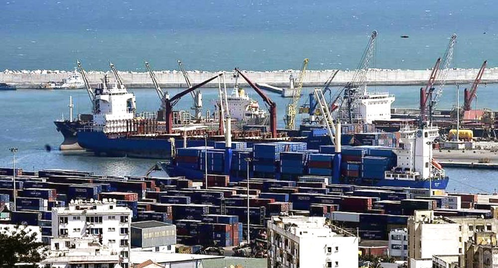 الجزائر تحظر استيراد 900 سلعة "غير ضرورية"