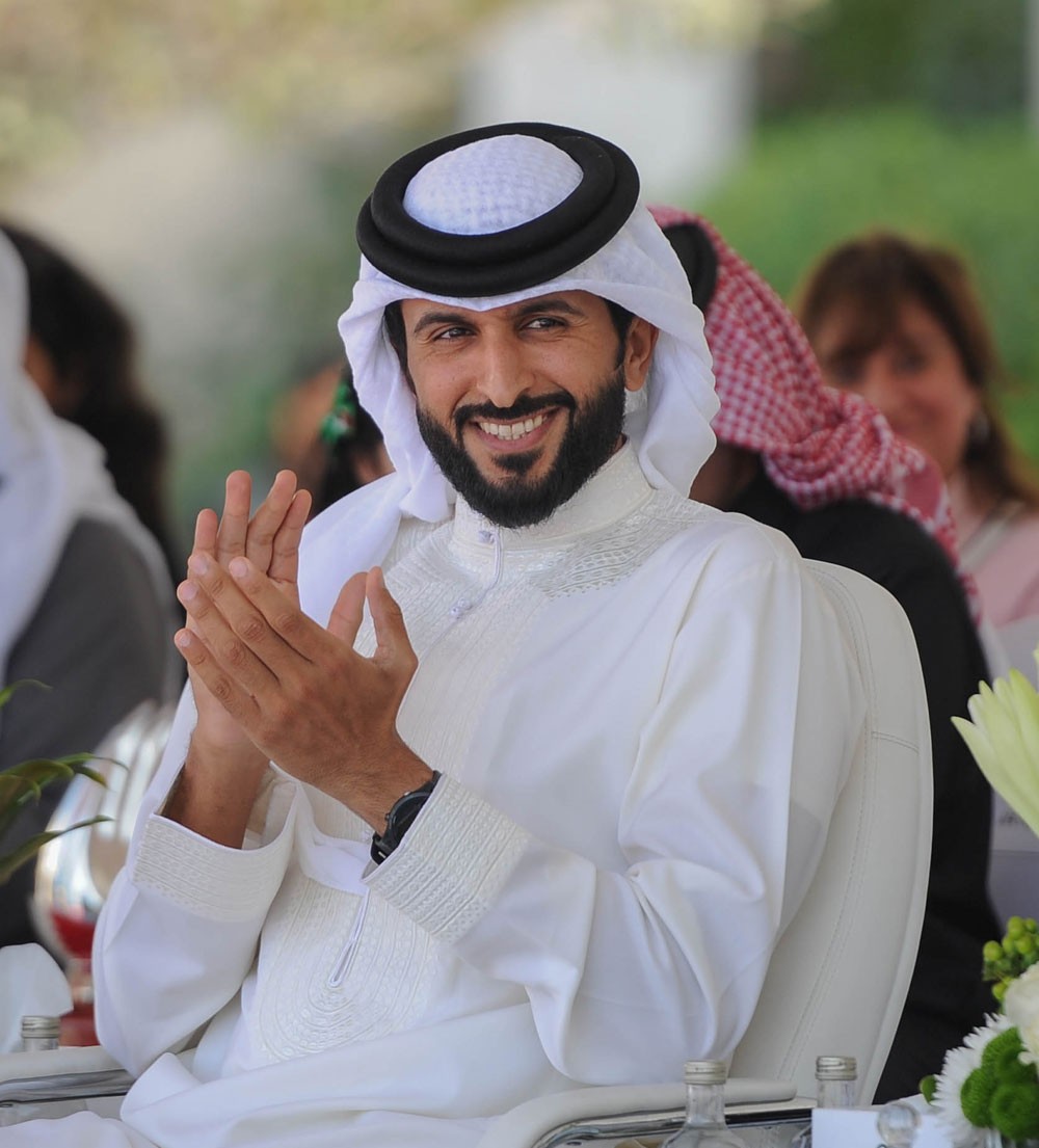 ناصر بن حمد: مدرسة البيان مثال يحتذى به في دعم ابتكارات وأفكار الطلاب والطالبات