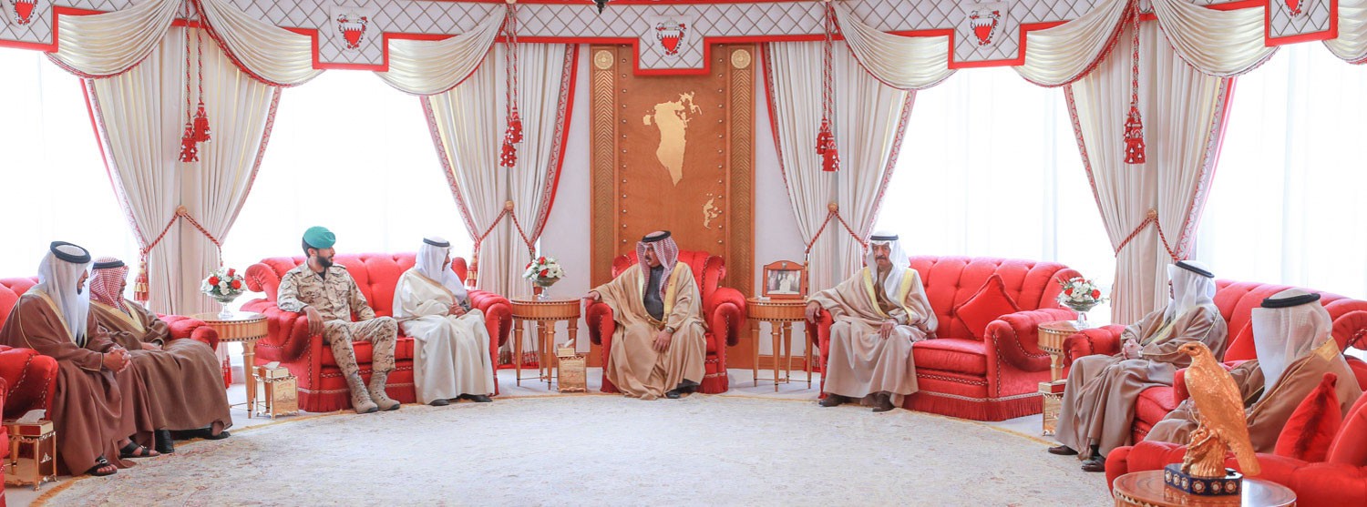 الملك يستعرض مع رئيس الوزراء قضايا الشأن المحلي 