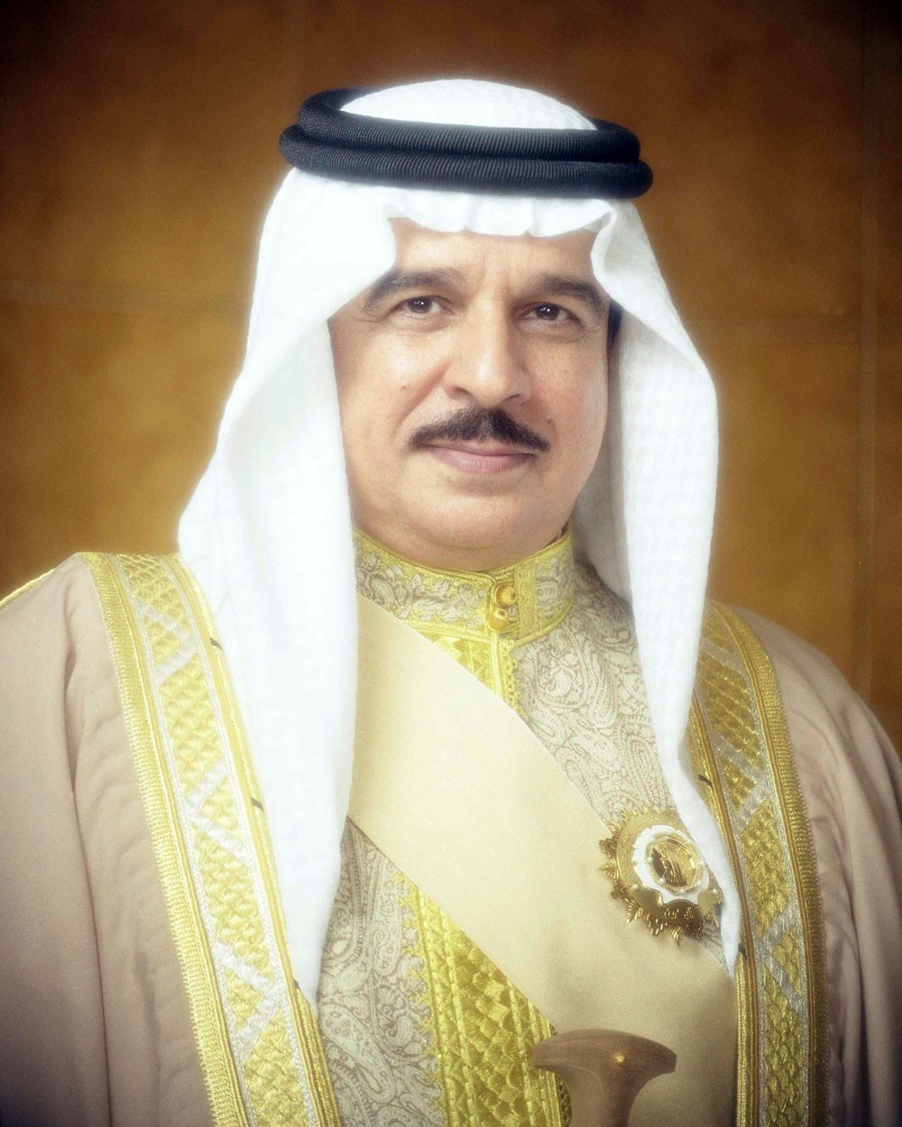 عاهل البلاد المفدى يبعث برقية تعزية إلى رئيس دولة الإمارات