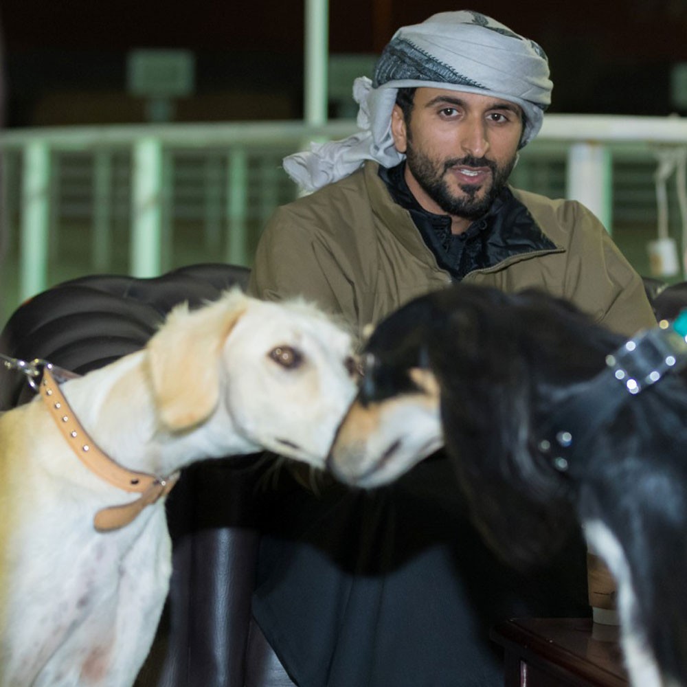 ناصر بن حمد يوجه بتنظيم شوط شوامه في مسابقة سموه للصقور والصيد