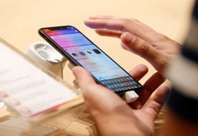 آبل تقرر تقليص إنتاج "آيفون إكس"