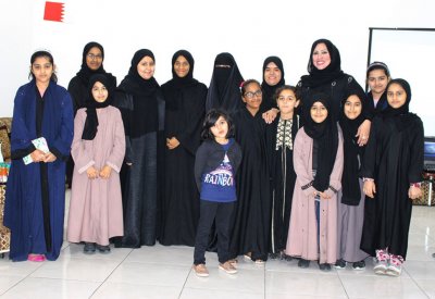 مركز نوف بنت النصار يقيم ورشة تفاعلية مع مبادرة أعطني كتابك