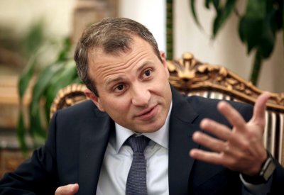 وزير خارجية لبنان.. توتر يتزايد مع حزب الله وحركة أمل