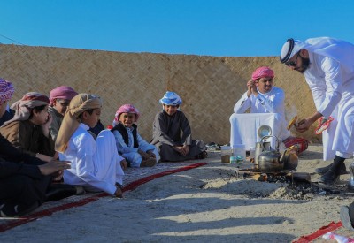 ناصر بن حمد: نجاح البرنامج التعليمي حافز لمواصلة دعم رياضات الموروث الشعبي