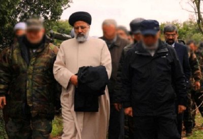 خليفة خامنئي المرتقب في جولة عسكرية بجنوب لبنان