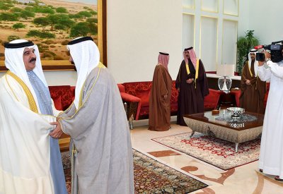 العاهل المفدى يستقبل وفد دولة الامارات المشارك في مؤتمر ميثاق العمل الوطني	