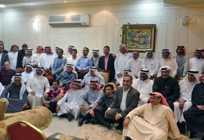 مجلس علي الأنصاري يستضيف قدامى فريق الكرة لنادي البحرين