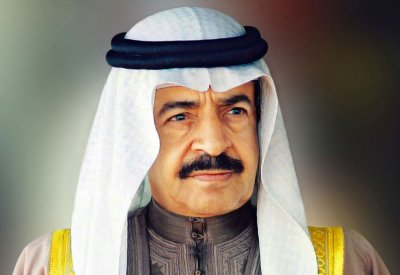 رئيس الوزراء يشدد على ضرورة تحصين المجتمع من مخاطر وسائل التواصل الاجتماعي