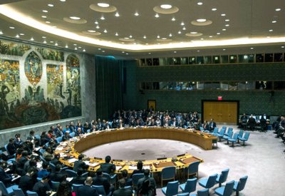 الكويت والسويد تقدمان مشروع قرار معدلا لهدنة بسوريا