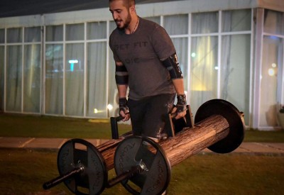 خالد بن حمد يستعد بقوة للمشاركة بمنافسات الوزن الخفيف في بطولة #أقوى_رجل_بحريني