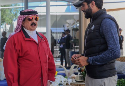 ناصر بن حمد يهنىء جلالة الملك بنجاح كأس جلالته للقدرة