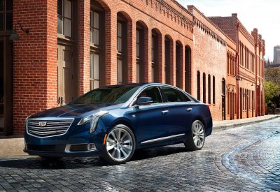 كاديلاك XTS تنضمّ إلى الجيل الجديد من تصاميم وتقنيات العلامة