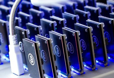 البيتكوين تسجل قفزة بحوالي 100% منذ أن هوت إلى أدنى مستوى هذا العام
