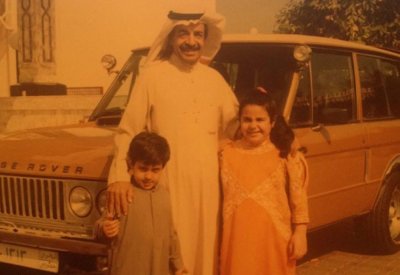 عرض سيارة سمو رئيس الوزراء في سوق "البسطة"