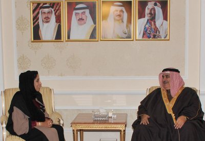 وزير الخارجية يستقبل المدير العام للمكتب الإعلامي بحكومة دبي