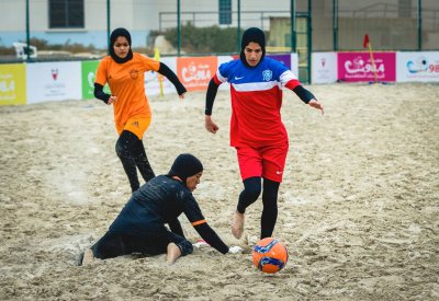 الجودر يرعى ختام بطولة 98.4 للألعاب الشاطئية