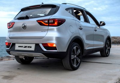 الكروس أوفر MG ZS دخلت صالات البيع في الشرق الأوسط