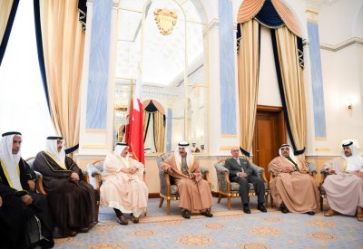 رئيس الوزراء ينوه بدور المراكز الشبابية في تعزيز قيم التواصل بين أبناء المجتمع