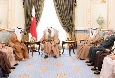 رئيس الوزراء يشيد بمواقف الإمارات الثابتة تجاه البحرين في كافة الظروف