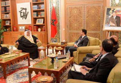 وزير الخارجية يستعرض تعزيز العلاقات مع وزير خارجية المغرب
