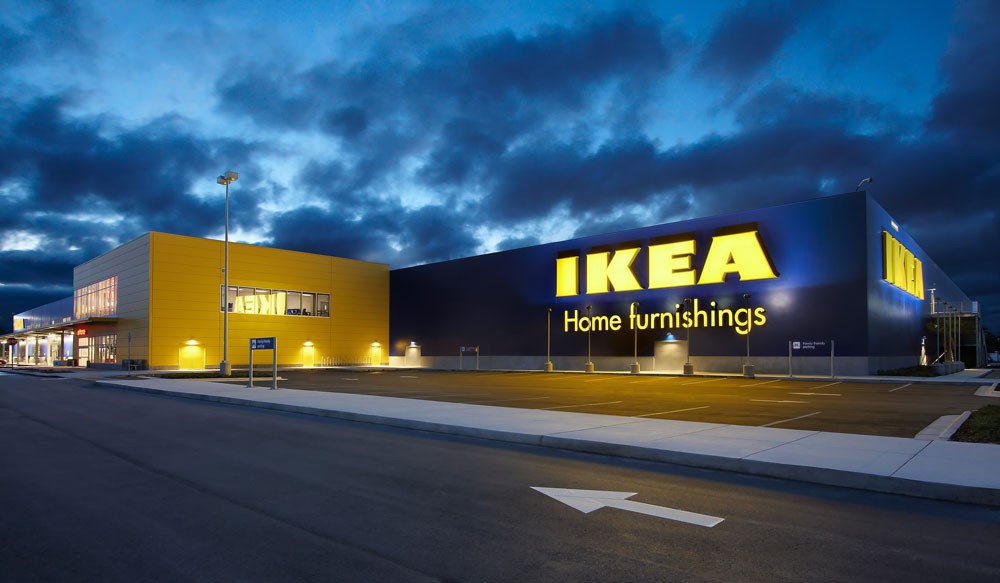 كيف تحولت مزرعة في السويد لإمبراطورية مالية في 49 دولة؟