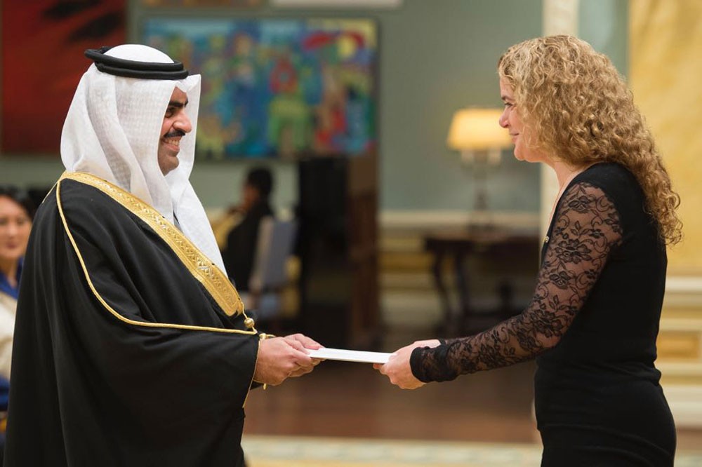 الشيخ عبدالله بن راشد يقدم أوراقه اعتماده سفيرا غير مقيم للمملكة إلى الحاكم العام الكندي