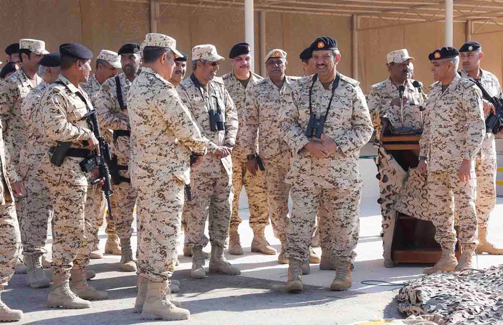 القائد العام يتفقد تجهيزات التمرين التعبوي المشترك (قوة العزم)