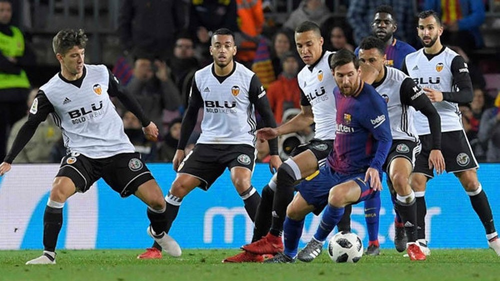 برشلونة أمام عقبة فالنسيا الصعبة لبلوغ النهائي