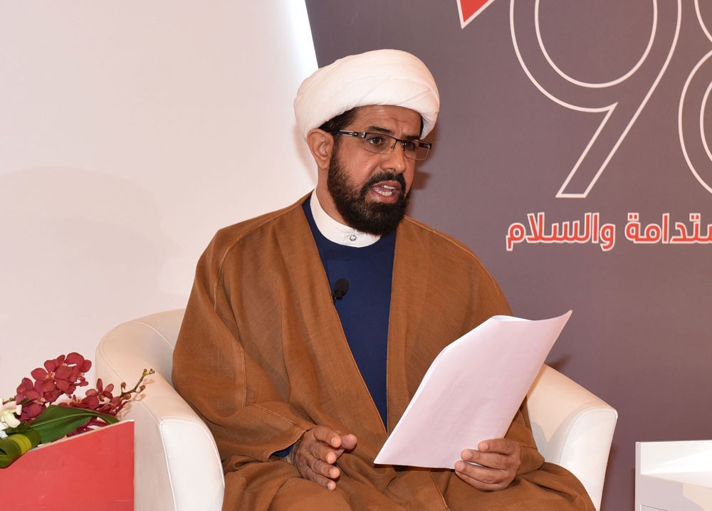 العصفور: الميثاق رؤية لجلالة الملك في تطوير كافة المؤسسات الرسمية والأهلية