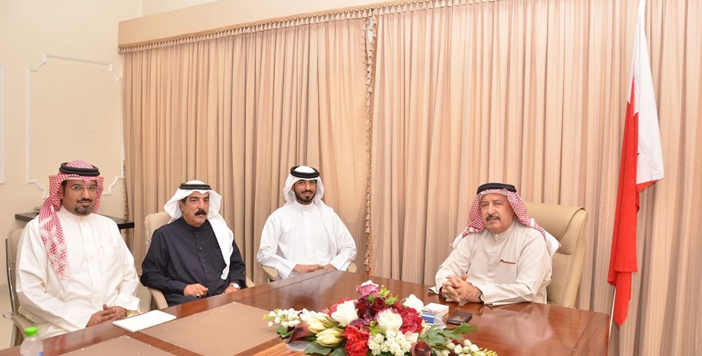 محافظ المحرق: سمو الشيخ ناصر ملهم لكافة الشباب البحريني المبدع