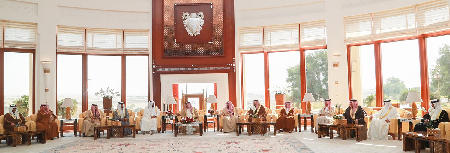 الملك يستقبل الشيخ سلطان بن سحيم آل ثاني 