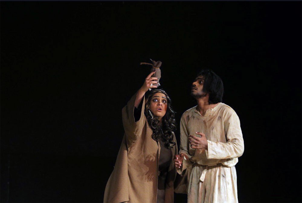 "بئر الزلاق" في سادس أيام مهرجان أوال المسرحي