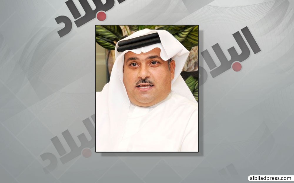 المرباطي يطالب "المرور" بمنع وقوف سيارات "الخاص" في المواقف العامة