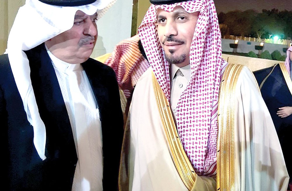 وزير الحرس الوطني السعودي يشيد بالعلاقات مع البحرين