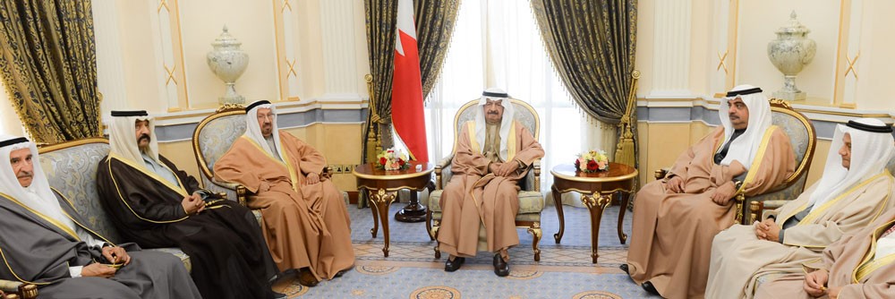 رئيس الوزراء يؤكد اعتزازه وتقديره للجهود الوطنية في سبيل رفع اسم البحرين عاليا