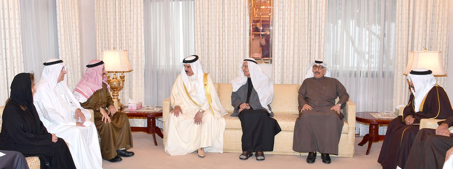 الملك يقدم التعازي في وفاة مبارك بن جاسم كانو