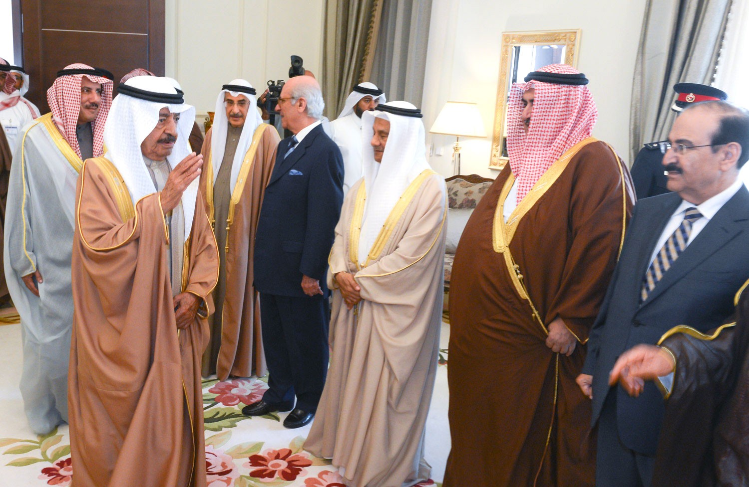 رئيس الوزراء: روابط أخوية وتاريخية بين البحرين والكويت أكسبت العلاقات بين البلدين ملمحًا مميزا