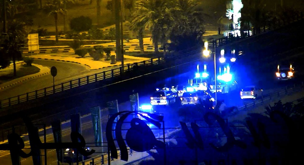 انقاذ سيدة وطفلها بعد تعطيل مثبت السرعة بالسيارة 