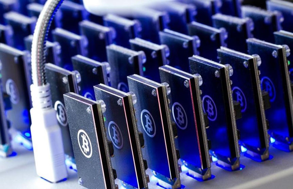 البيتكوين تسجل قفزة بحوالي 100% منذ أن هوت إلى أدنى مستوى هذا العام