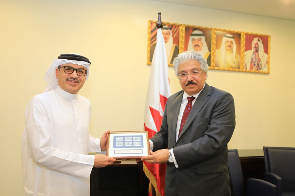 جامعة البحرين وهيئة التشريع تقويان أواصر التعاون العلمي بينهما