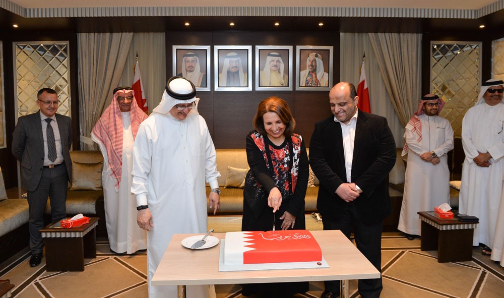 اللجنة الأولمبية البحرينية تحتفي بالشيخة حياة بنت عبدالعزيز