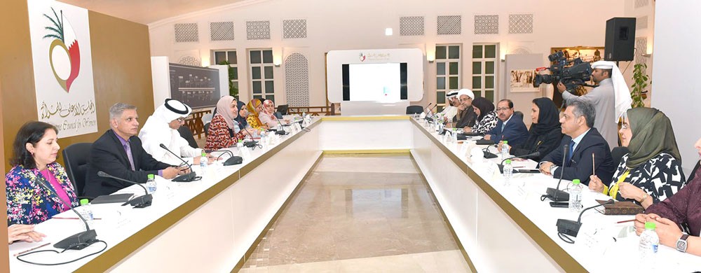 اللجنة التنسيقية بين "الأعلى للمرأة" والسلطة التشريعية تعقد اجتماع عمل
